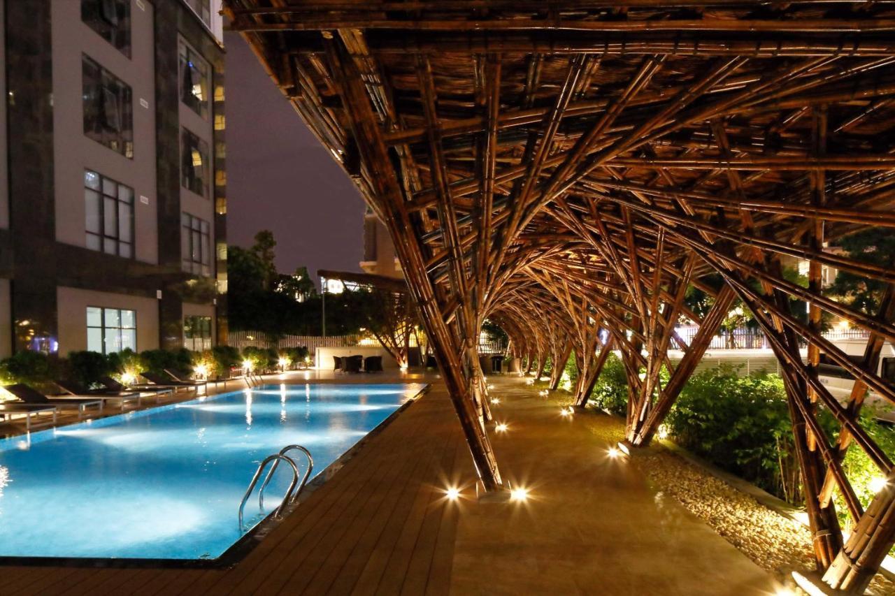 Roygent Parks Hanoi Exterior photo